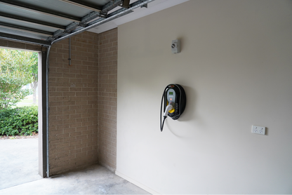 Zappi 7kw Untethered EV Charger mounted on a garage wall