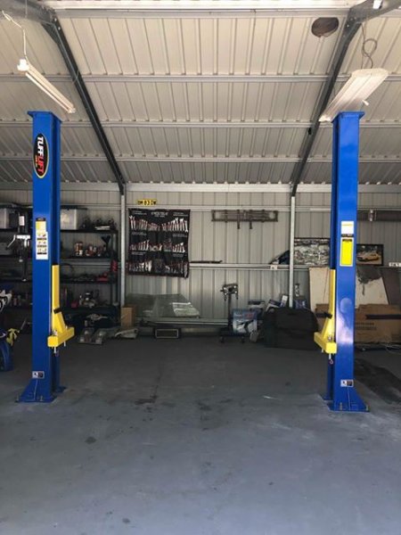 2 Post Hoists | Tufflift